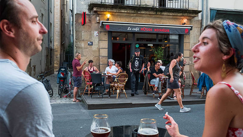 Convivialité et bonne humeur… dans le respect des règles sanitaires sont de retour dans les rues de Nantes.